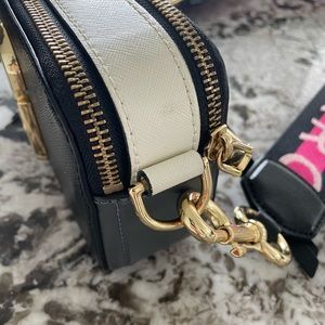 Marc Jacobs, Bags, Marc Jacobs Snapshot Bag With Pink Strap